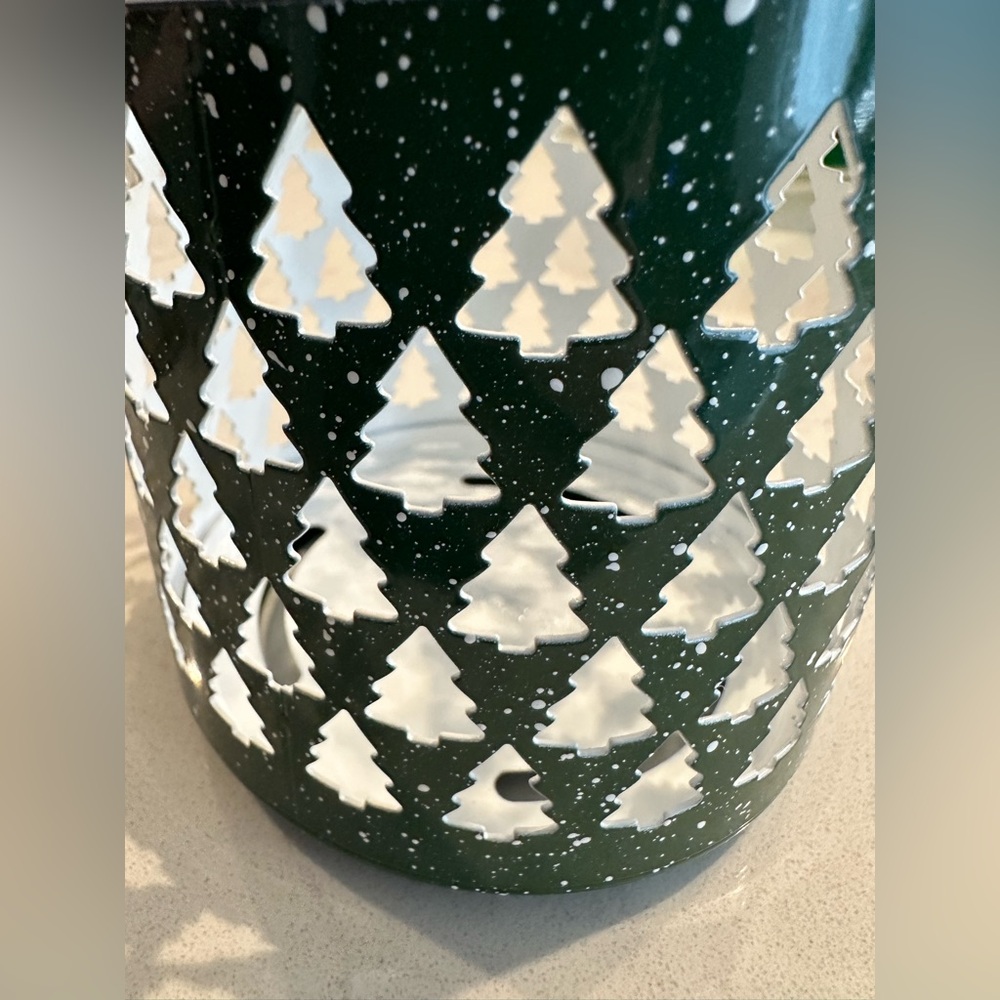Bath and body works 3 wick candle holder - Picture 2 of 3